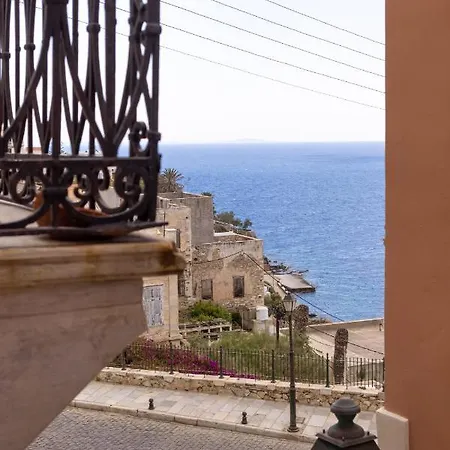 Vaporia Seaview - Balcony Apartment